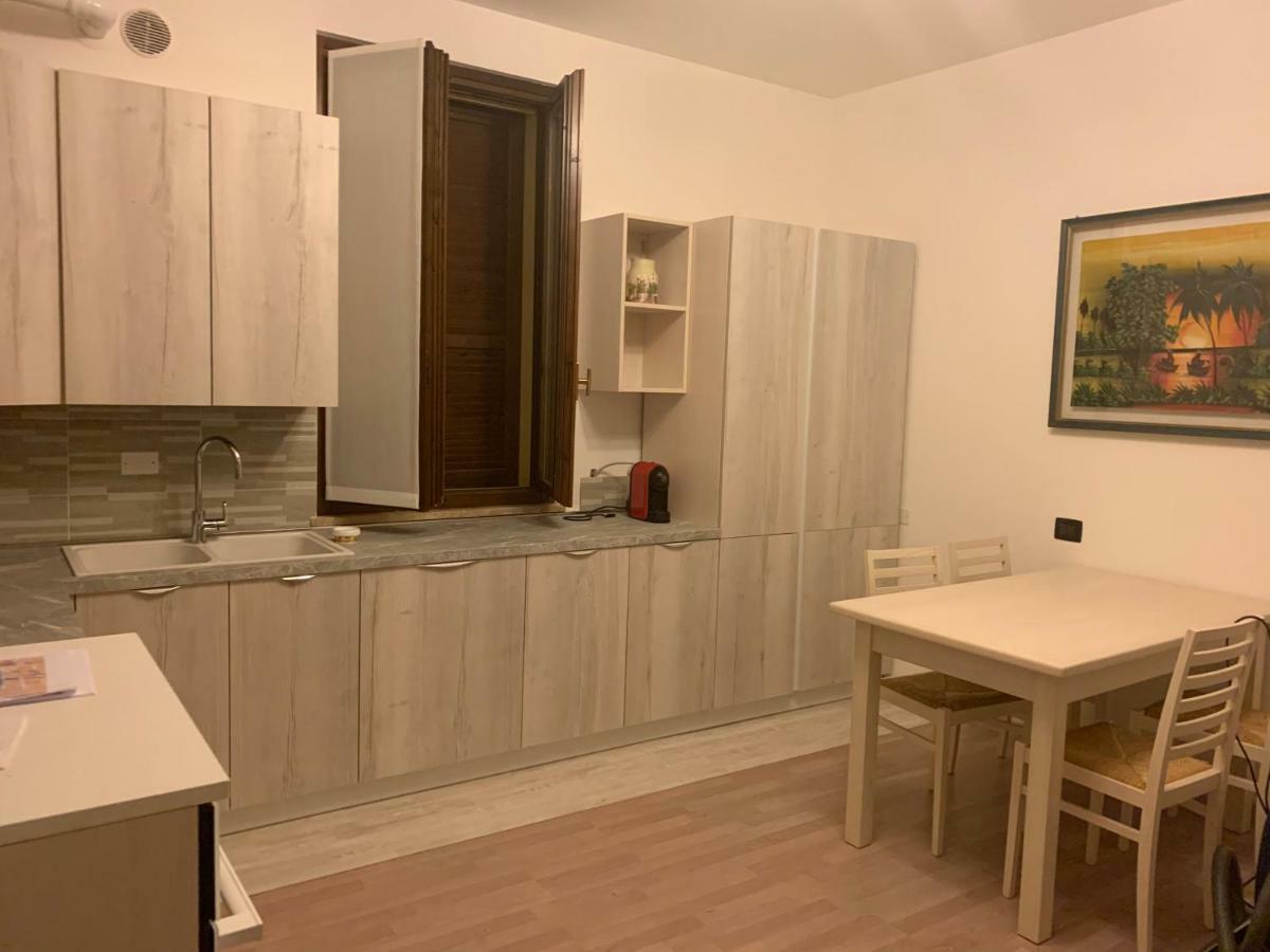 Alla Tomba Di Giulietta Apartment Верона Екстериор снимка